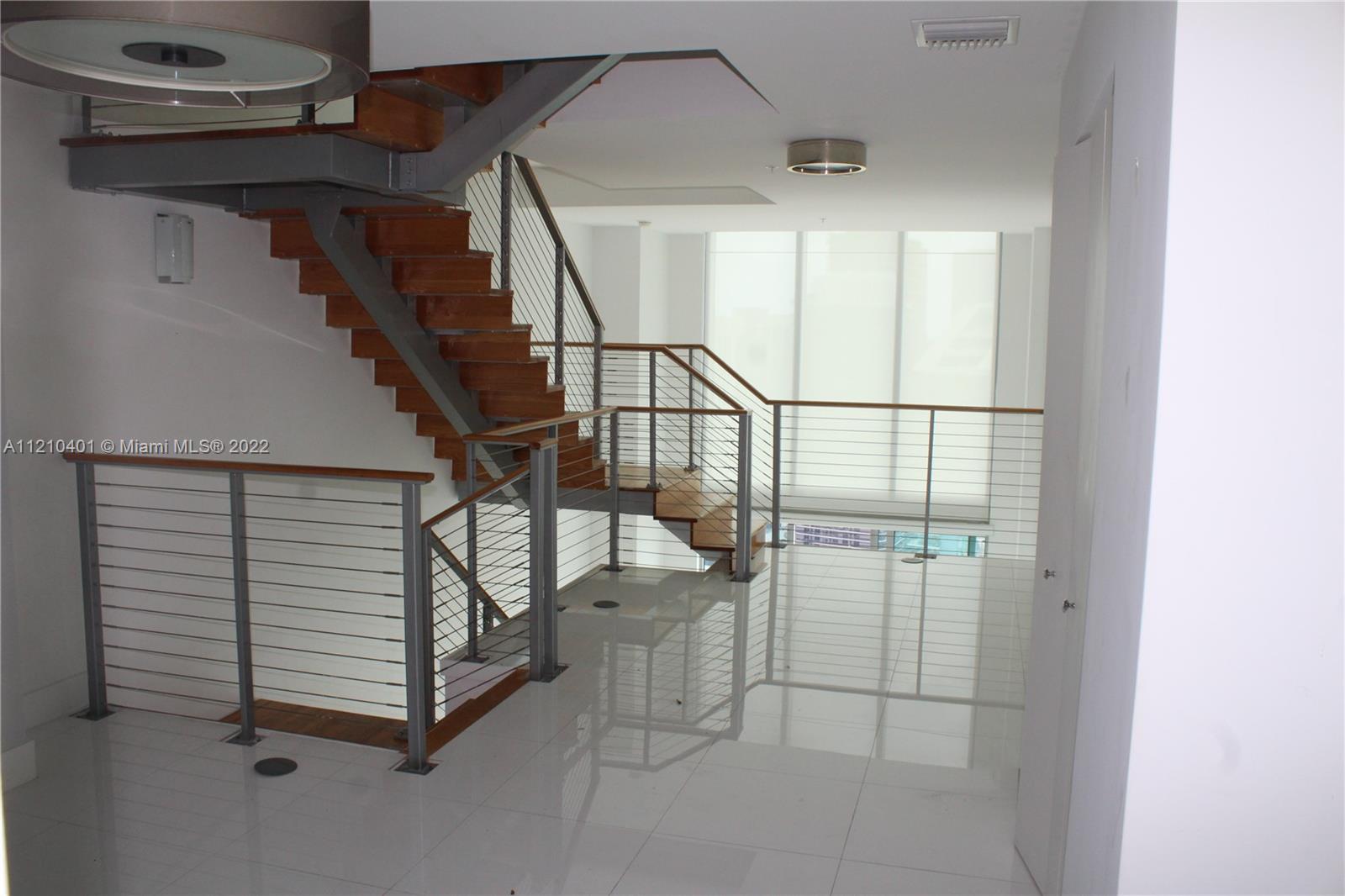 92 Southwest 3rd Street, Unit 5204 Miami, FL 33130 - Photo 15 of 20 a view of entryway
