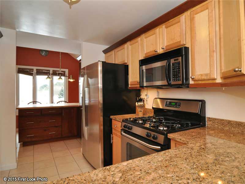 80 Fisher Road, Unit 77 Cumberland, RI 02864 - Photo 8 of 24 Kitchen.