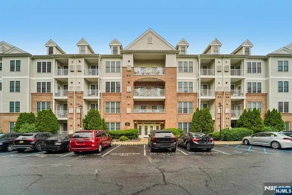 $485,000 | 6214 Brookhaven Court, Unit 214, Riverdale, NJ 07457