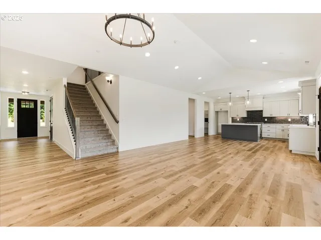 $924,900 | 13600 Southeast Fletcher Road, Dayton, OR 97114