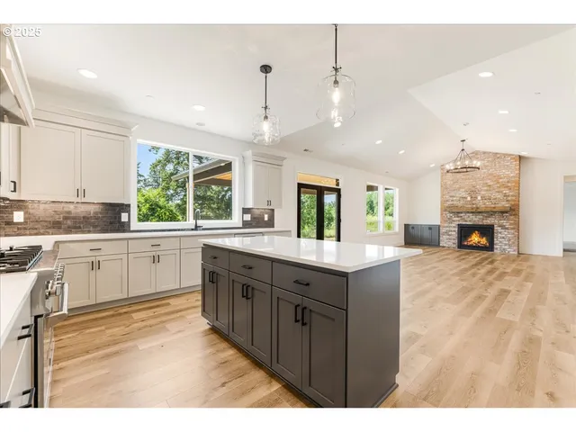 $924,900 | 13600 Southeast Fletcher Road, Dayton, OR 97114