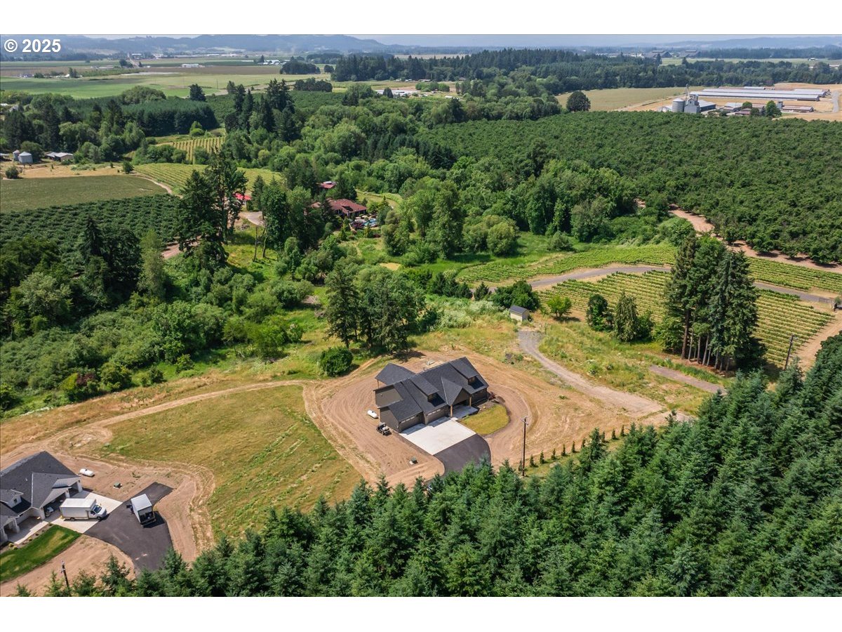 13600 Southeast Fletcher Road Dayton, OR 97114 - Photo 2 of 36