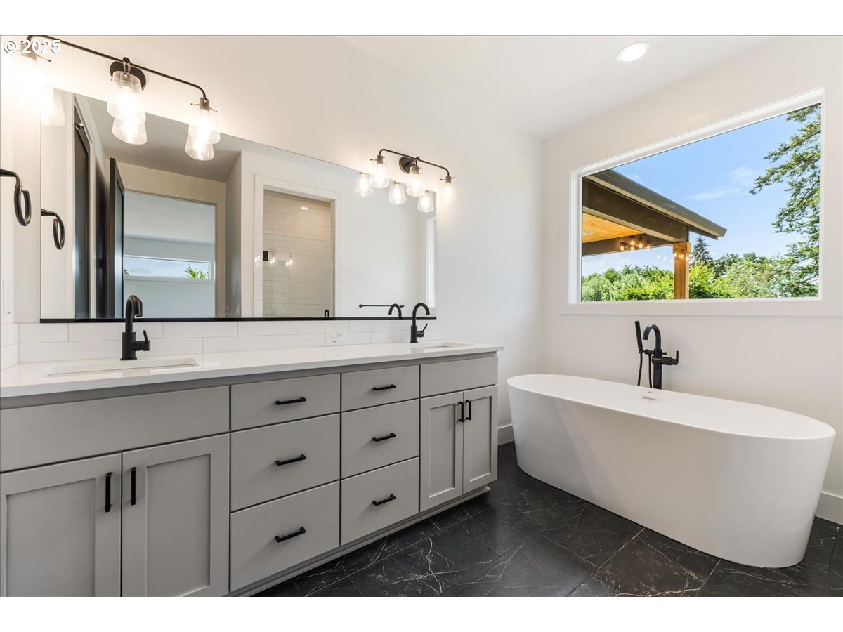 13600 Southeast Fletcher Road Dayton, OR 97114 - Photo 22 of 36