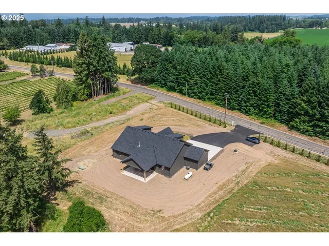 $924,900 | 13600 Southeast Fletcher Road, Dayton, OR 97114