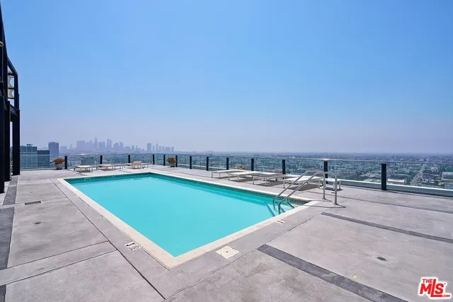 $699,000 | 3810 Wilshire Boulevard, Unit 408, Los Angeles, CA 90010