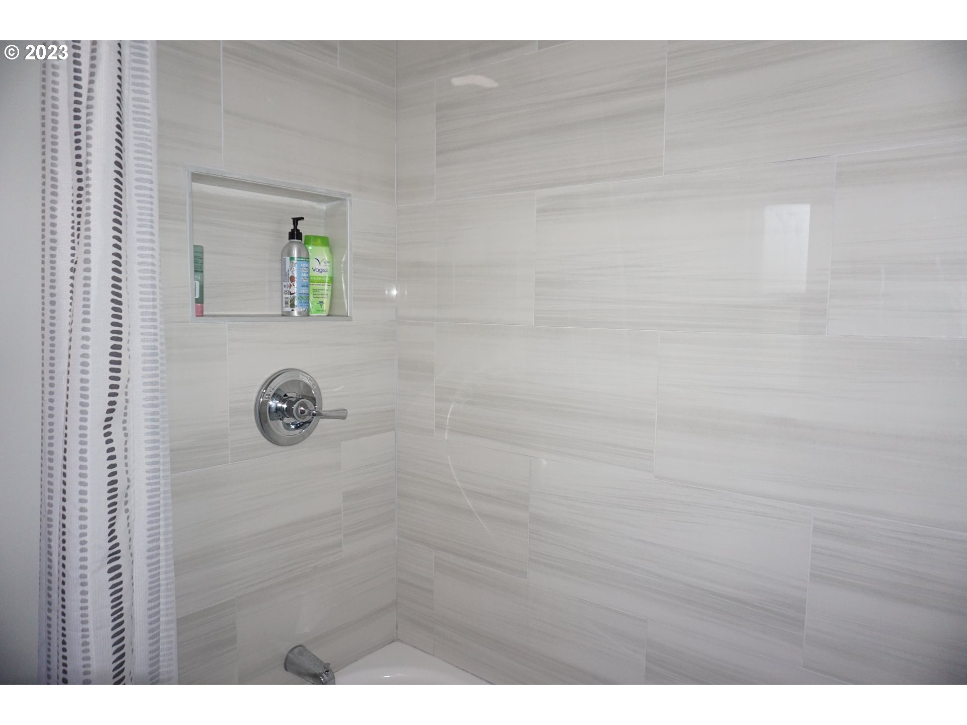 1949 Southeast Palmquist Road Gresham, OR 97080 - Photo 21 of 31 a bathroom with a shower
