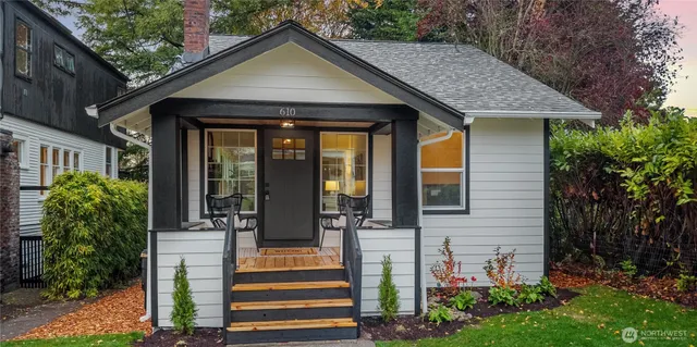 $1,000,000 | 610 West Halladay Street, Seattle, WA 98119