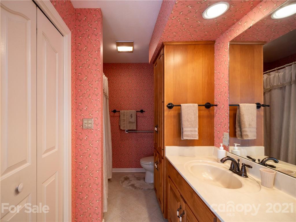 15 Legendary Road Hendersonville, NC 28739 - Photo 28 of 37 Gallery Image 28