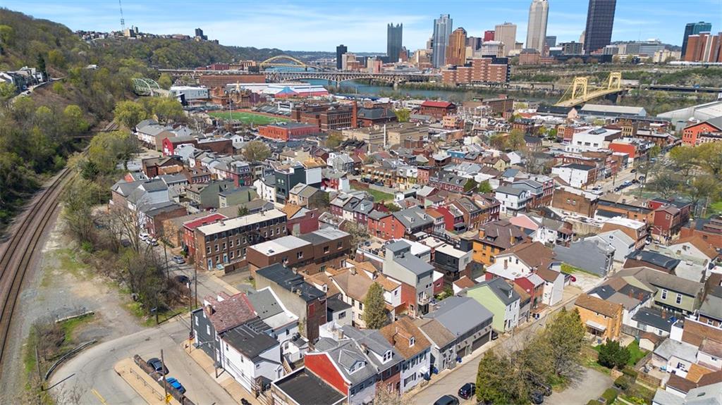 137 South 12th Street Pittsburgh, PA 15203 - Photo 21 of 24 an aerial view of a city with lots of residential buildings