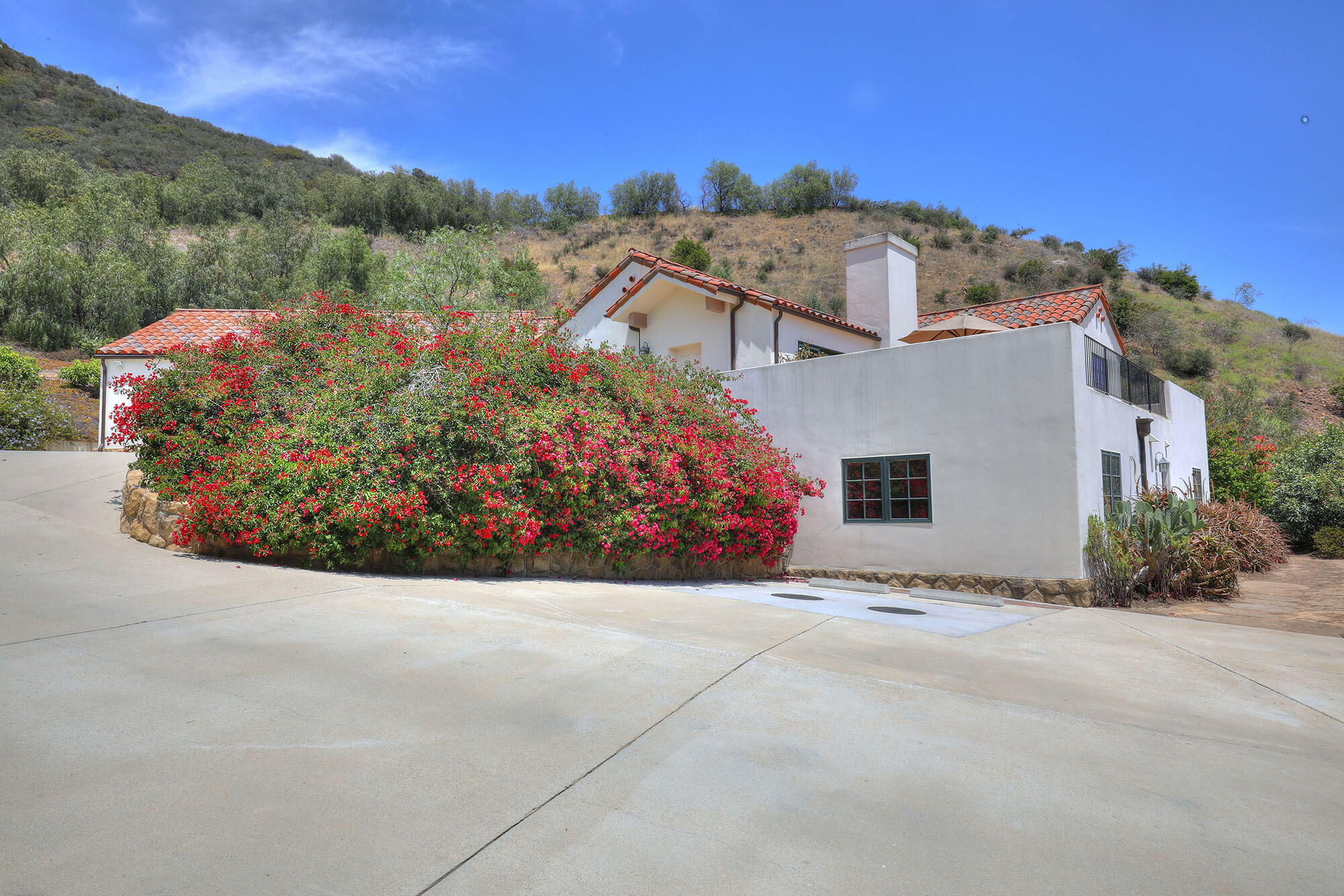 2690 Gibraltar Road Santa Barbara, CA 93105 - Photo 17 of 28 Lower Parking Area