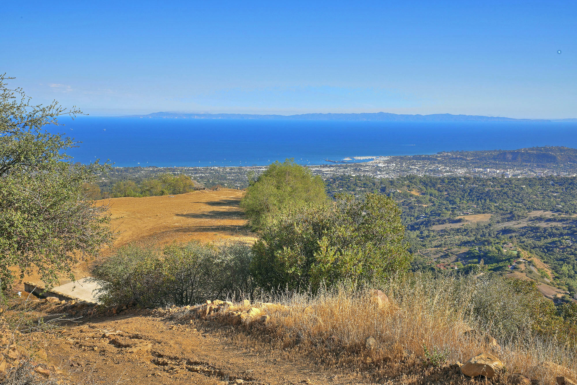 2690 Gibraltar Road Santa Barbara, CA 93105 - Photo 25 of 28 Upper Level Area