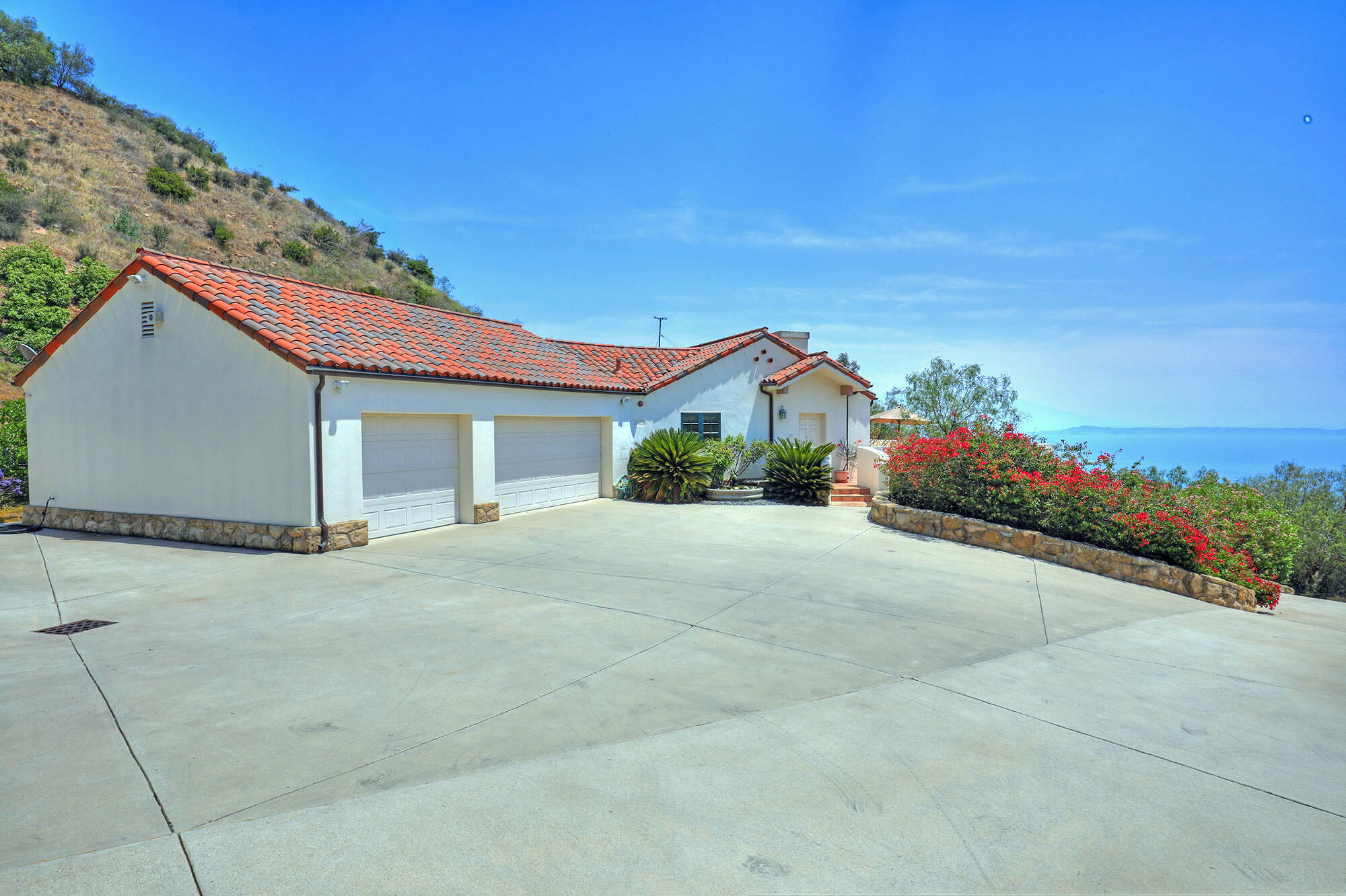 House & 3-Car Garage