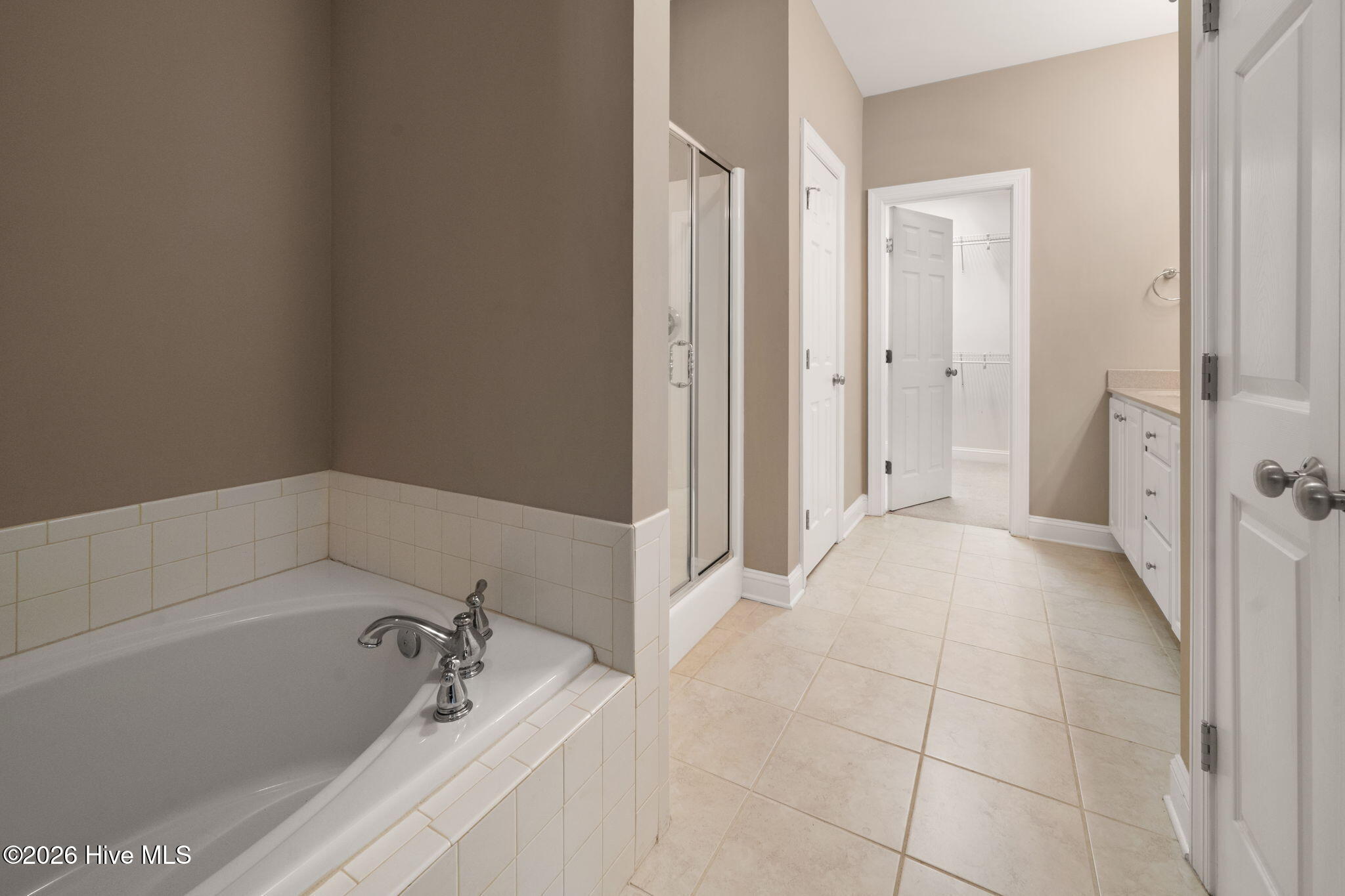 4197 Cambridge Cove Road, Unit 2 Southport, NC 28461 - Photo 19 of 60 Primary Ensuite Pic 1