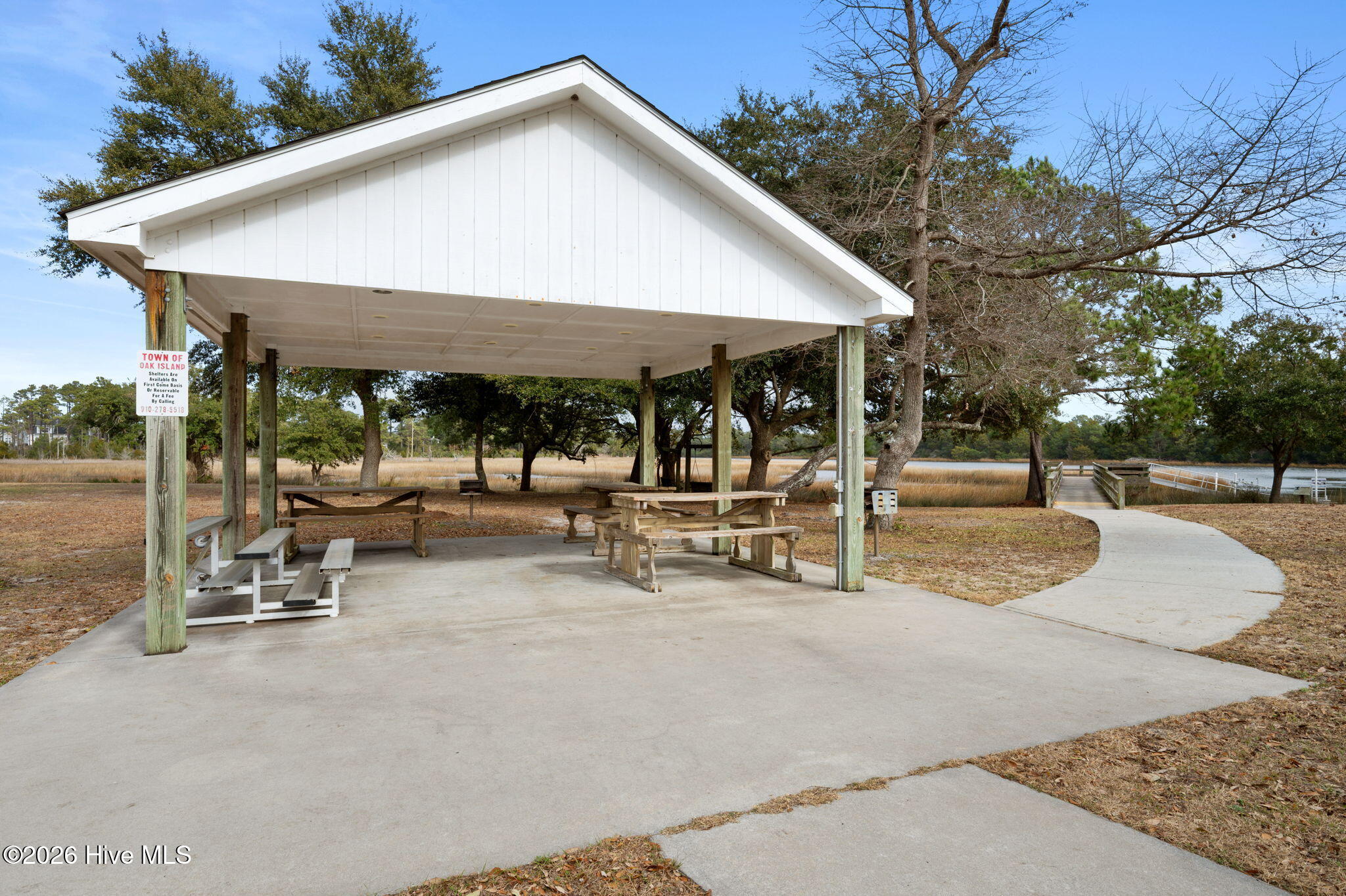 4197 Cambridge Cove Road, Unit 2 Southport, NC 28461 - Photo 52 of 60 Public Picnic area