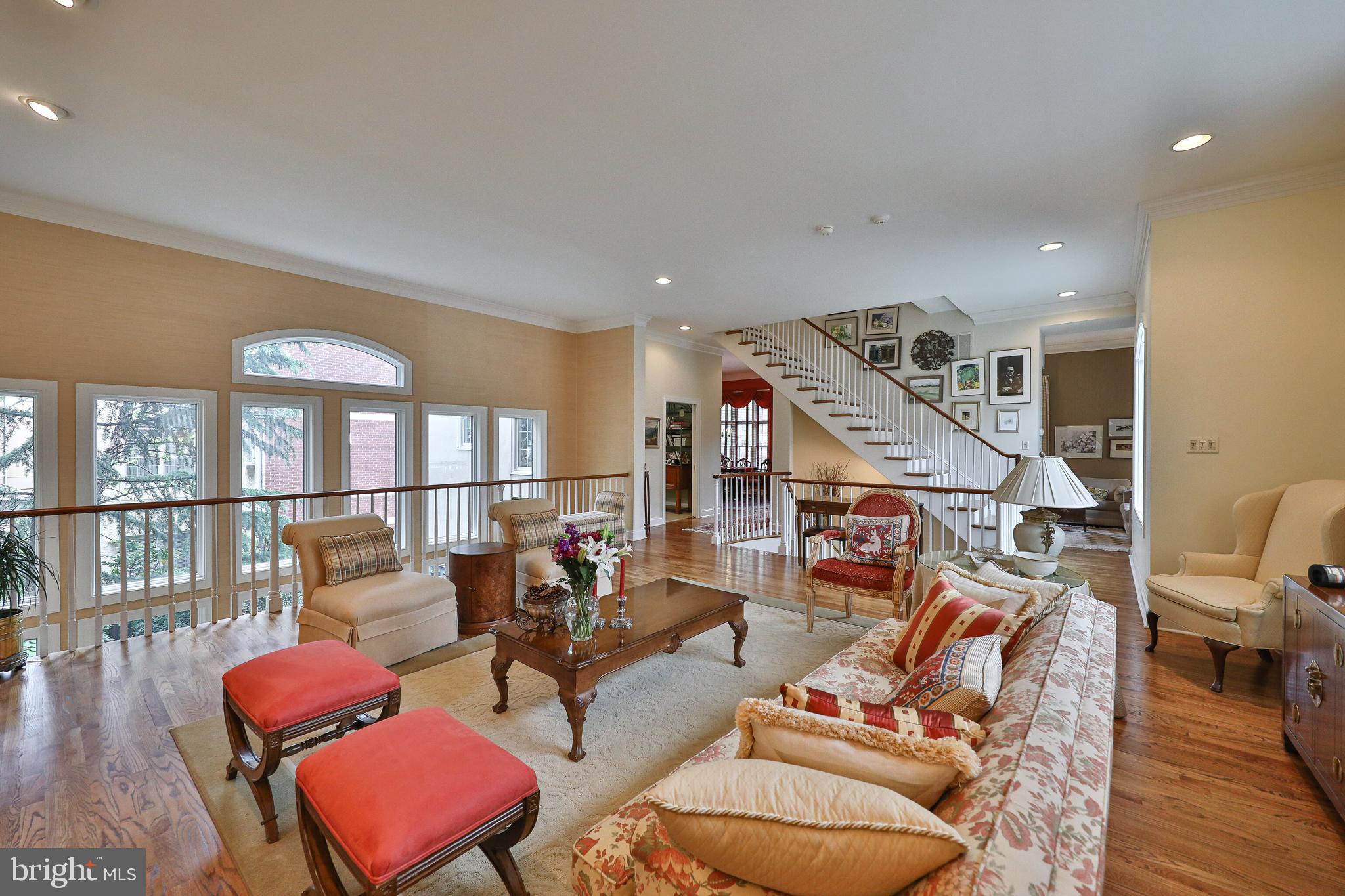 701 Pine Street Philadelphia, PA 19106 - Photo 15 of 32 Wonderful Light and Views from All Windows