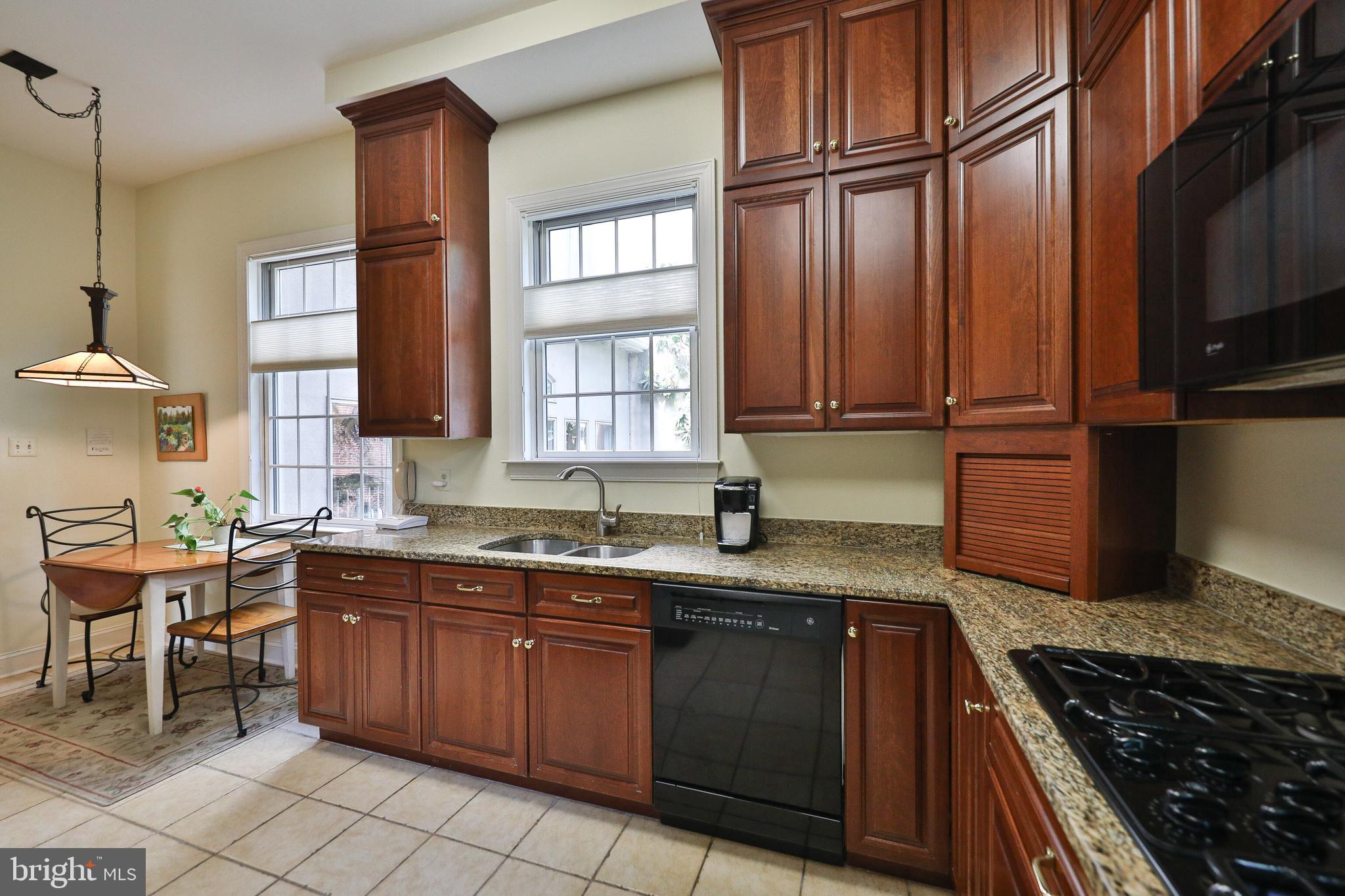 701 Pine Street Philadelphia, PA 19106 - Photo 18 of 32