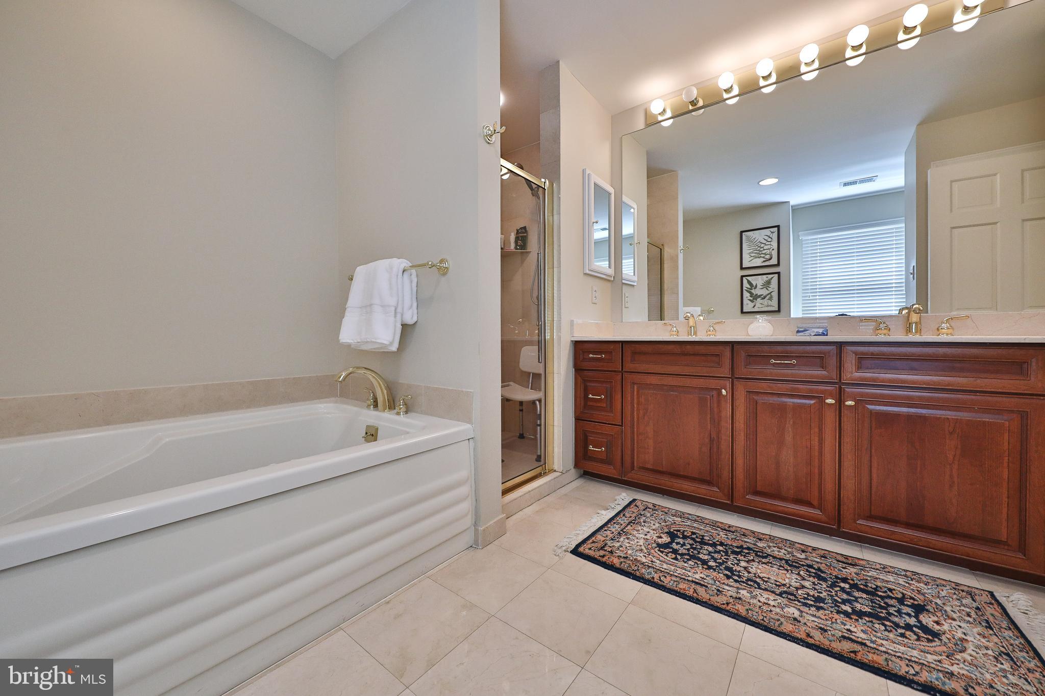 701 Pine Street Philadelphia, PA 19106 - Photo 25 of 32