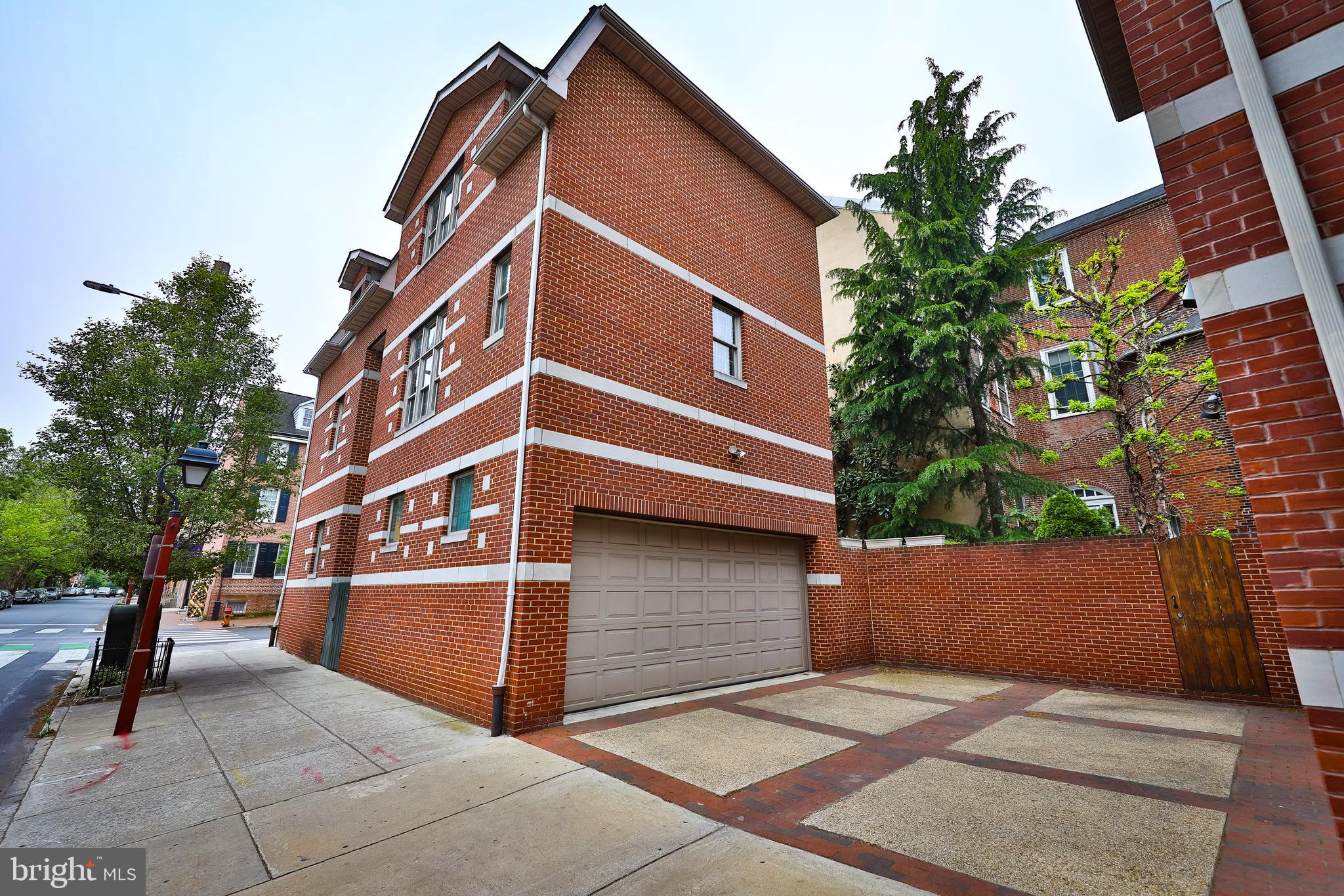 701 Pine Street Philadelphia, PA 19106 - Photo 32 of 32 And your very own 2-Car Garage!