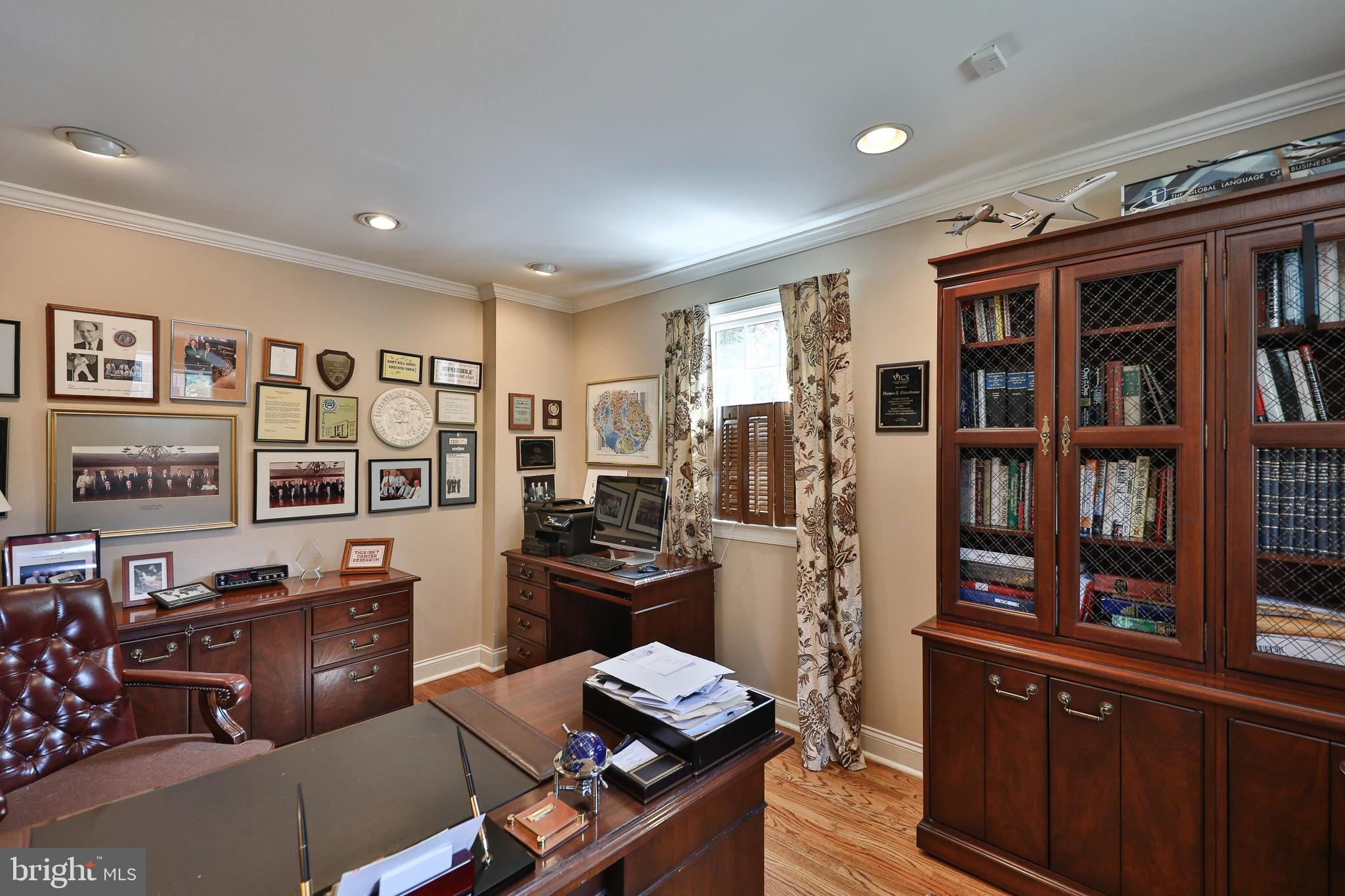 701 Pine Street Philadelphia, PA 19106 - Photo 7 of 32 Handy First Floor Office