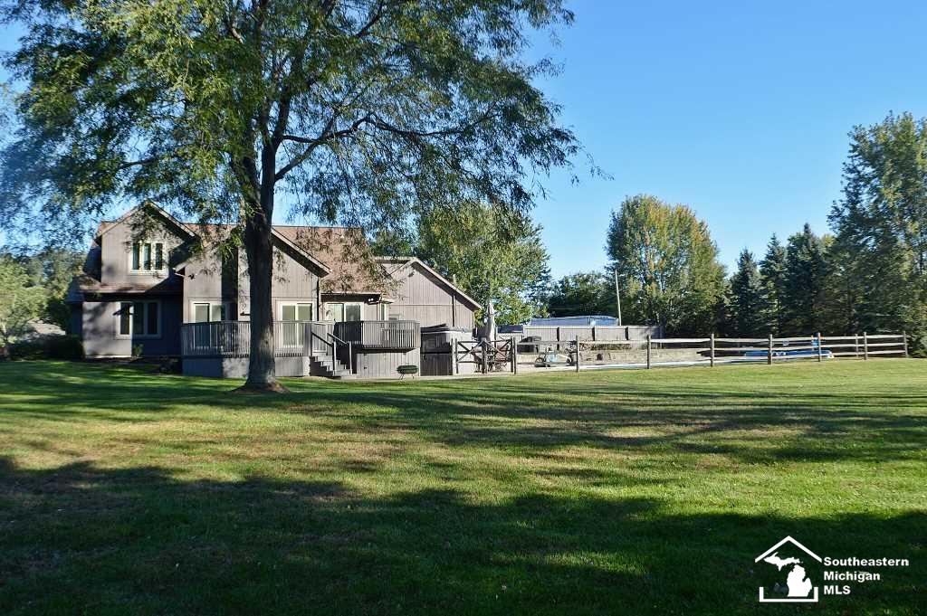 1899 West Sterns Road Temperance, MI 48182 - Photo 4 of 47