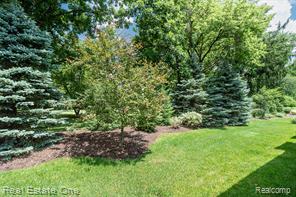 1011 Hampshire Court Rochester, MI 48307 - Photo 26 of 30