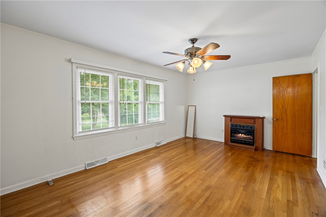 104 Henry Avenue Seneca, SC 29678 - Photo 4 of 50