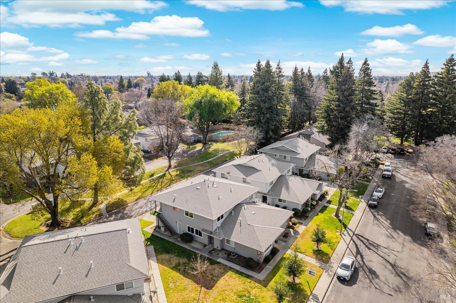 130 Del Rio Circle, Unit 2 Vacaville, CA 95687 - Photo 29 of 33 an aerial view of a house with swimming pool and ocean view