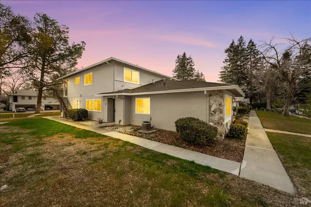 $315,000 | 130 Del Rio Circle, Unit 2, Vacaville, CA 95687