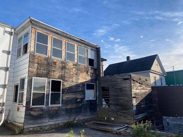 505 Goebel Street Berlin, NH 03570 - Photo 4 of 12