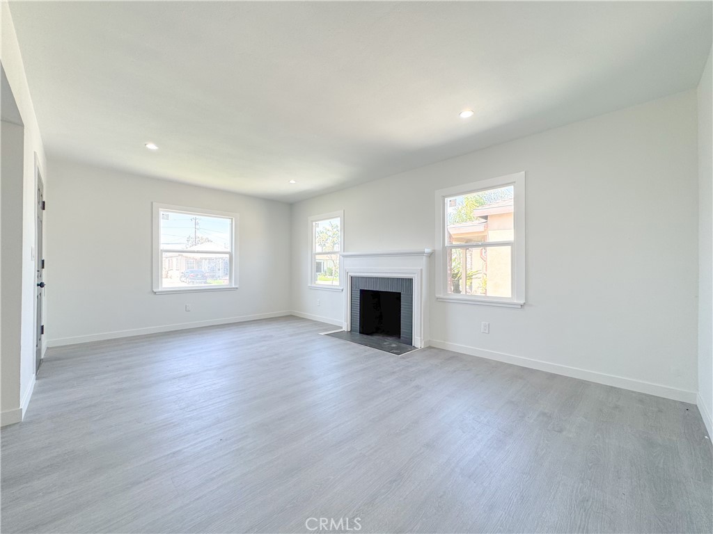 620 South Chester Avenue Compton, CA 90221 - Photo 7 of 27