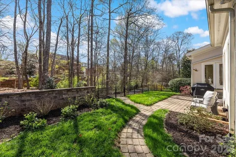$820,000 | 10401 Newberry Park Lane, Charlotte, NC 28277