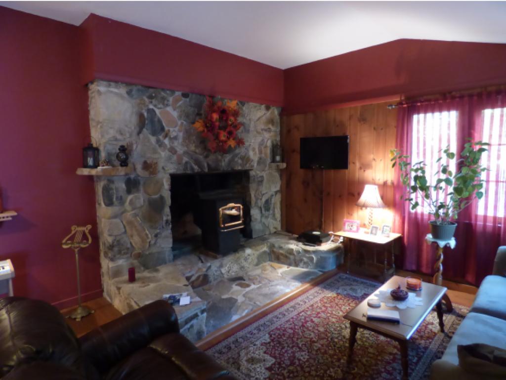 81 Gilman's Corner Road Alton, NH 03809 - Photo 2 of 13