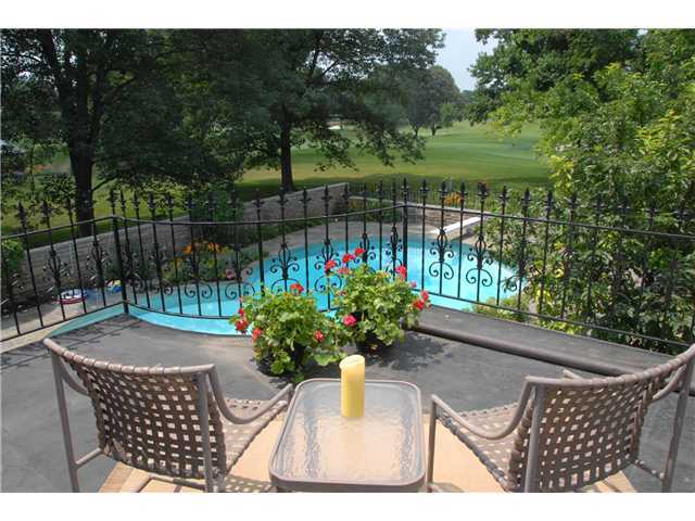 2515 Tremont Road Columbus, OH 43221 - Photo 13 of 25