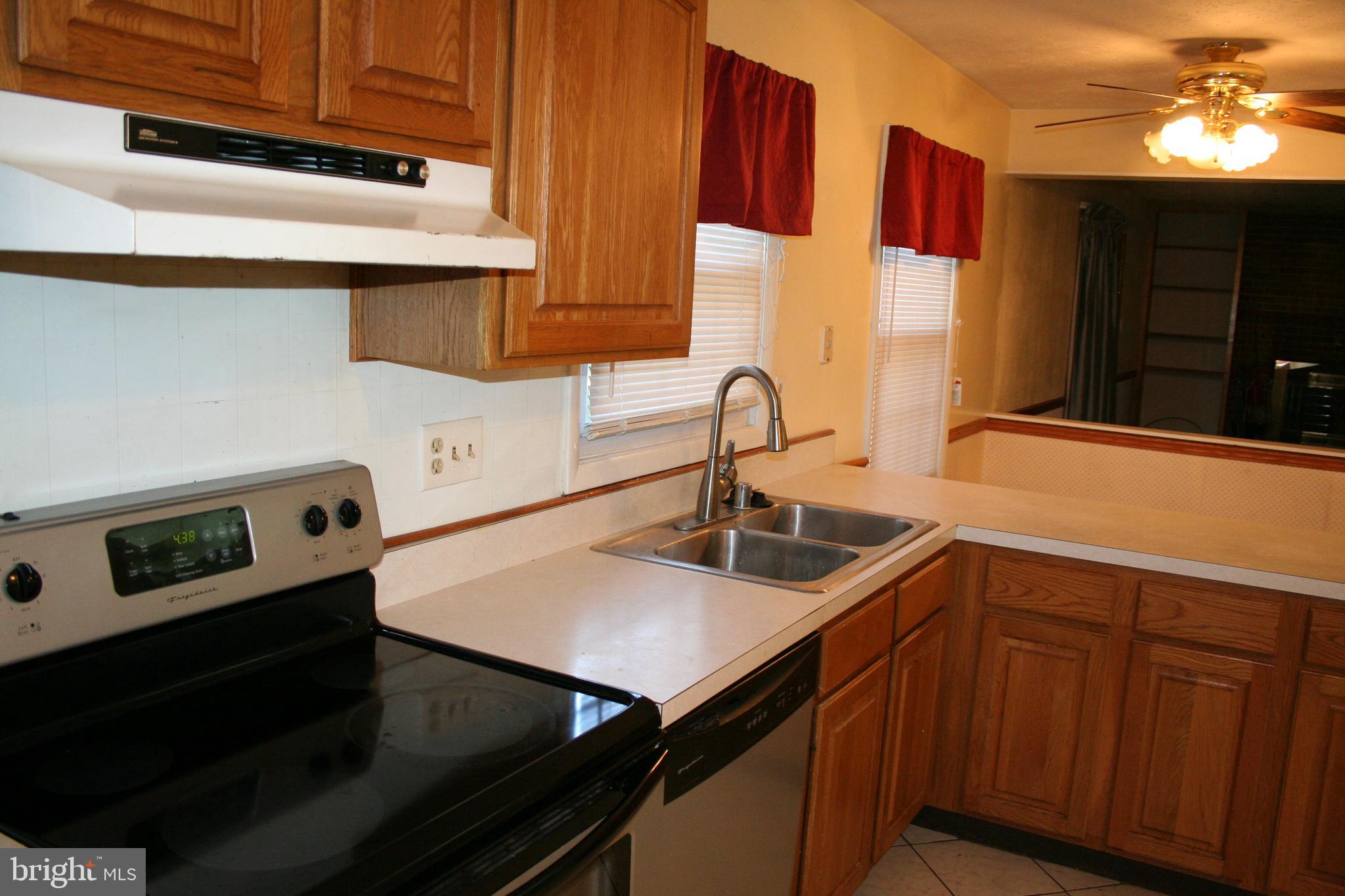 7800 Bastille Road Severn, MD 21144 - Photo 7 of 29