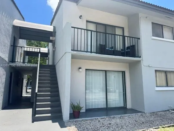 $209,000 | 7030 Northwest 179th Street, Unit 104, Hialeah, FL 33015
