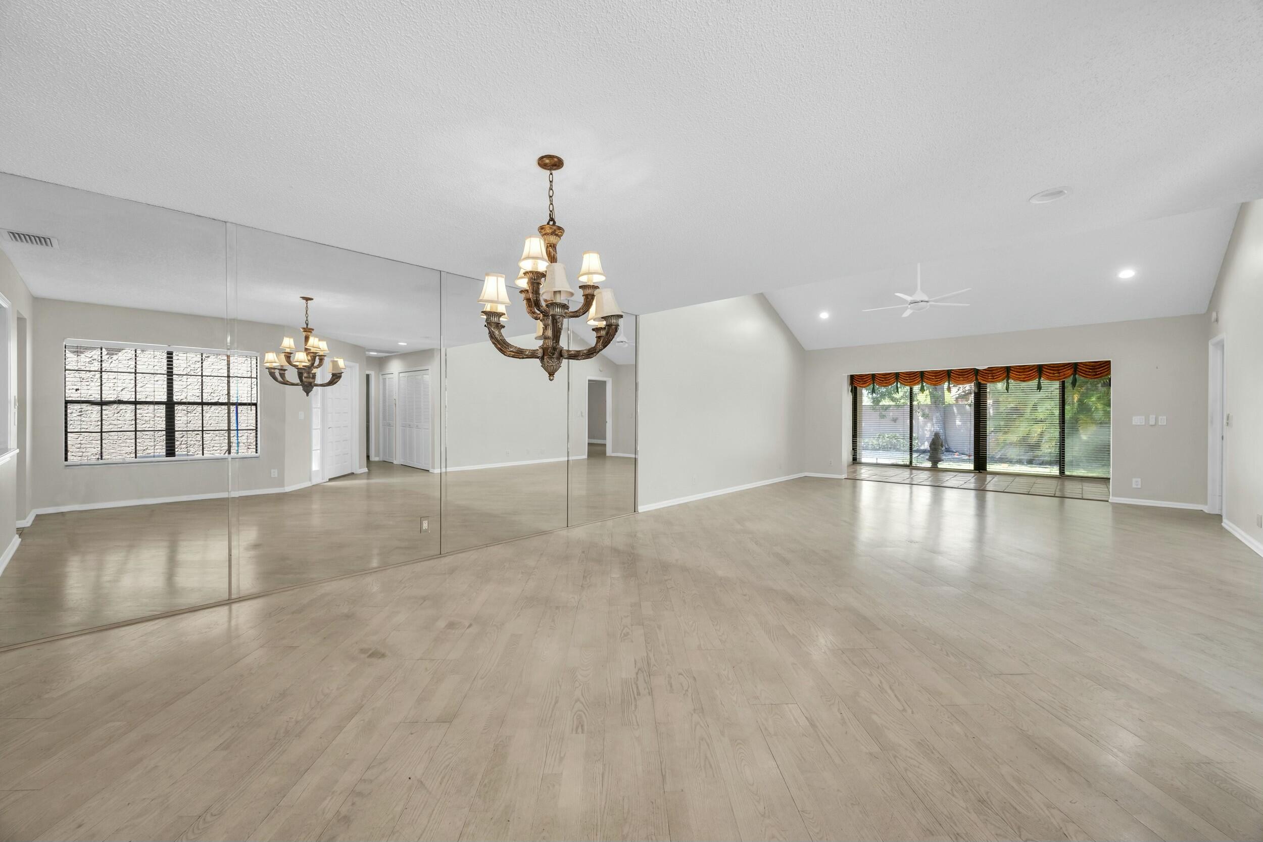 11206 Applegate Circle Boynton Beach, FL 33437 - Photo 8 of 34 tempImageEsNx1b