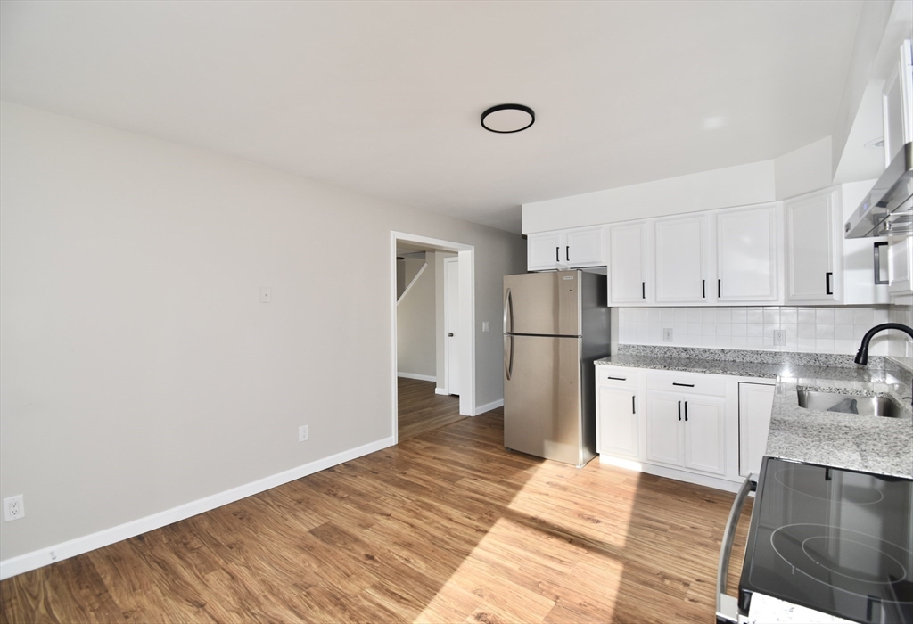 72 Center Street, Unit 72 Holyoke, MA 01040 - Photo 5 of 15