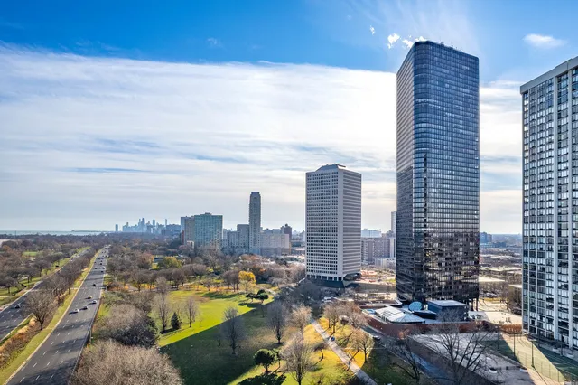 $110,000 | 5415 North Sheridan Road, Unit 2203, Chicago, IL 60640