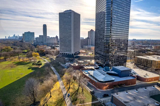 $110,000 | 5415 North Sheridan Road, Unit 2203, Chicago, IL 60640