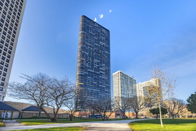 $110,000 | 5415 North Sheridan Road, Unit 2203, Chicago, IL 60640