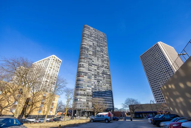 $110,000 | 5415 North Sheridan Road, Unit 2203, Chicago, IL 60640