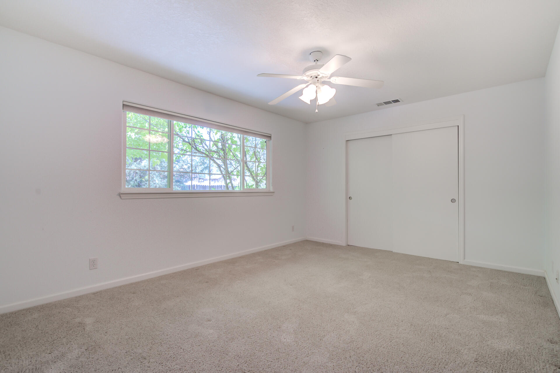 20798 Teachs Trail Redding, CA 96003 - Photo 19 of 46 20798TeachsTrl-24