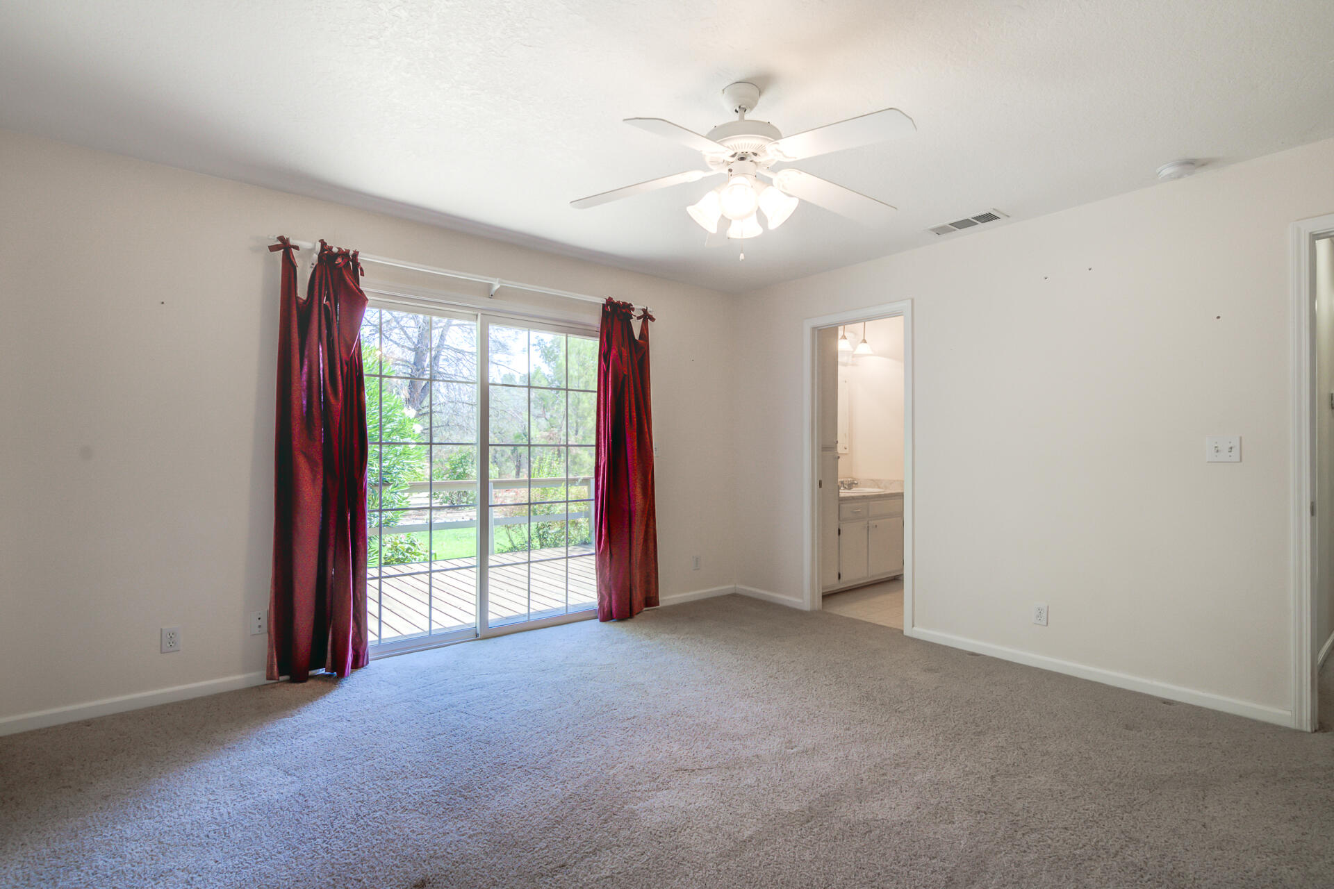 20798 Teachs Trail Redding, CA 96003 - Photo 21 of 46 20798TeachsTrl-21