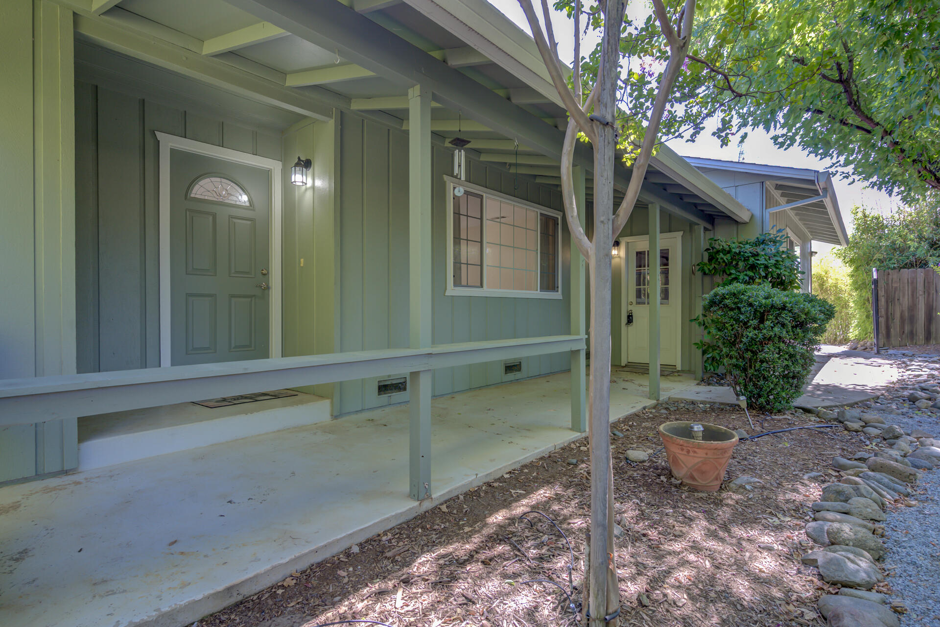 20798 Teachs Trail Redding, CA 96003 - Photo 3 of 46 20798TeachsTrl-32