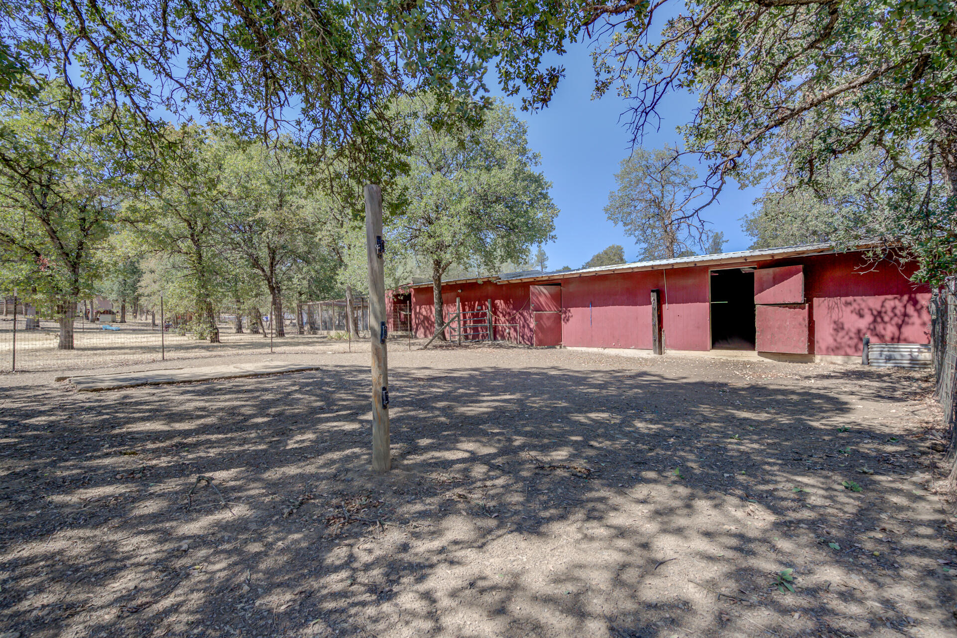 20798 Teachs Trail Redding, CA 96003 - Photo 37 of 46 20798TeachsTrl-60