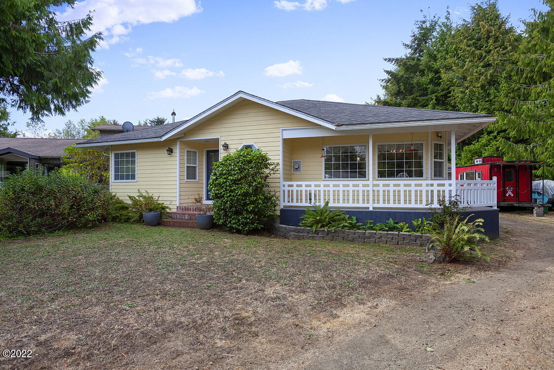 2450 Southwest Fairway Circle Waldport, OR 97394 - Photo 1 of 30 Front Of The Home
