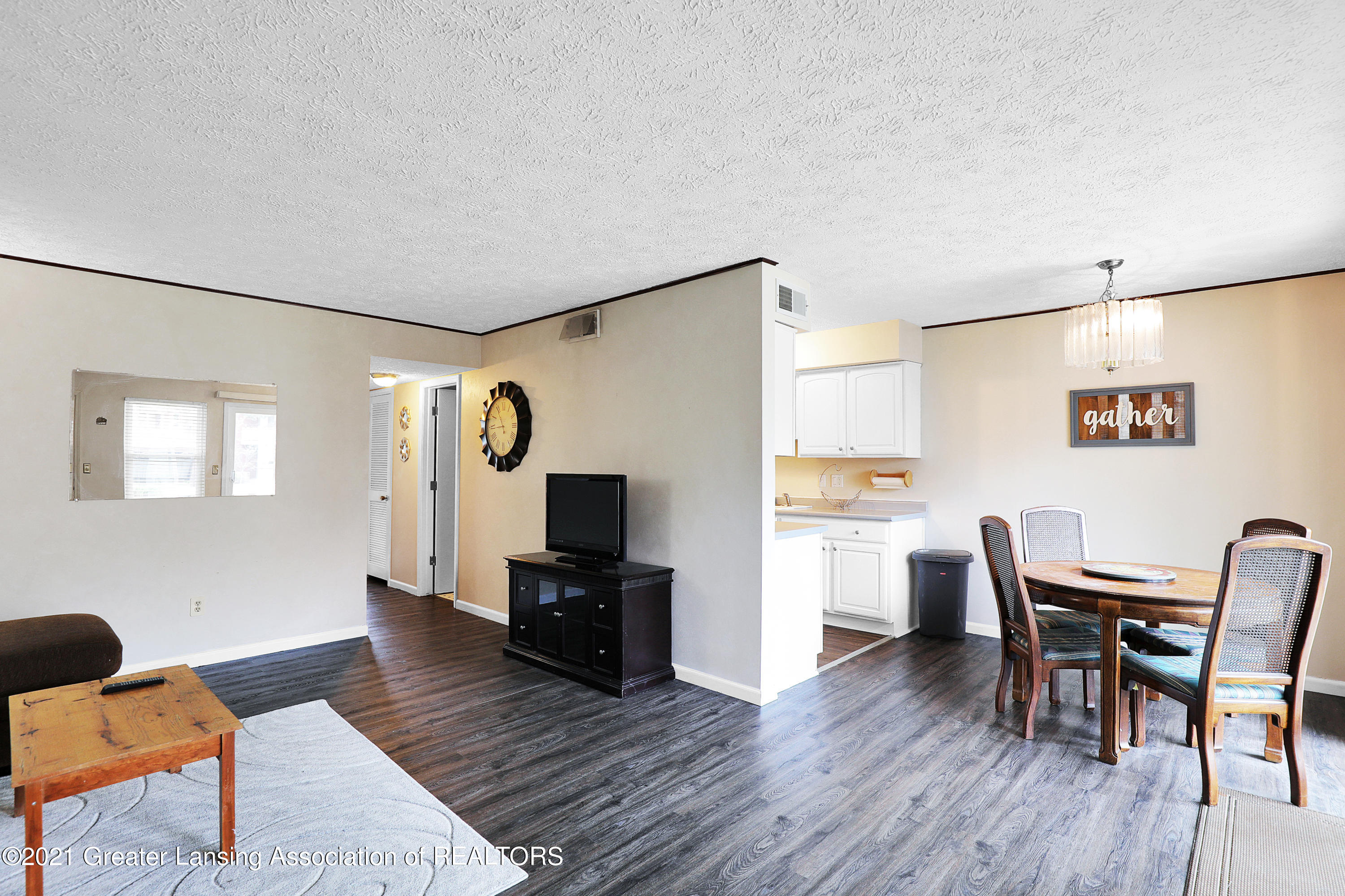 2044 Hamilton Road Okemos, MI 48864 - Photo 15 of 18 9I3A9461
