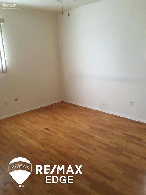1865 Springfield Street Flint, MI 48503 - Photo 9 of 18 20447395-8.JPG