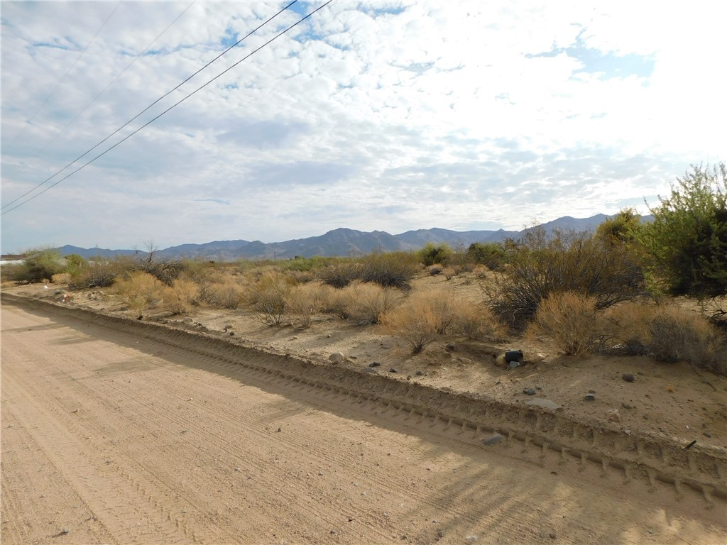 Lot 11 North Avra Road Golden Valley, AZ 86413 - Photo 8 of 10 View