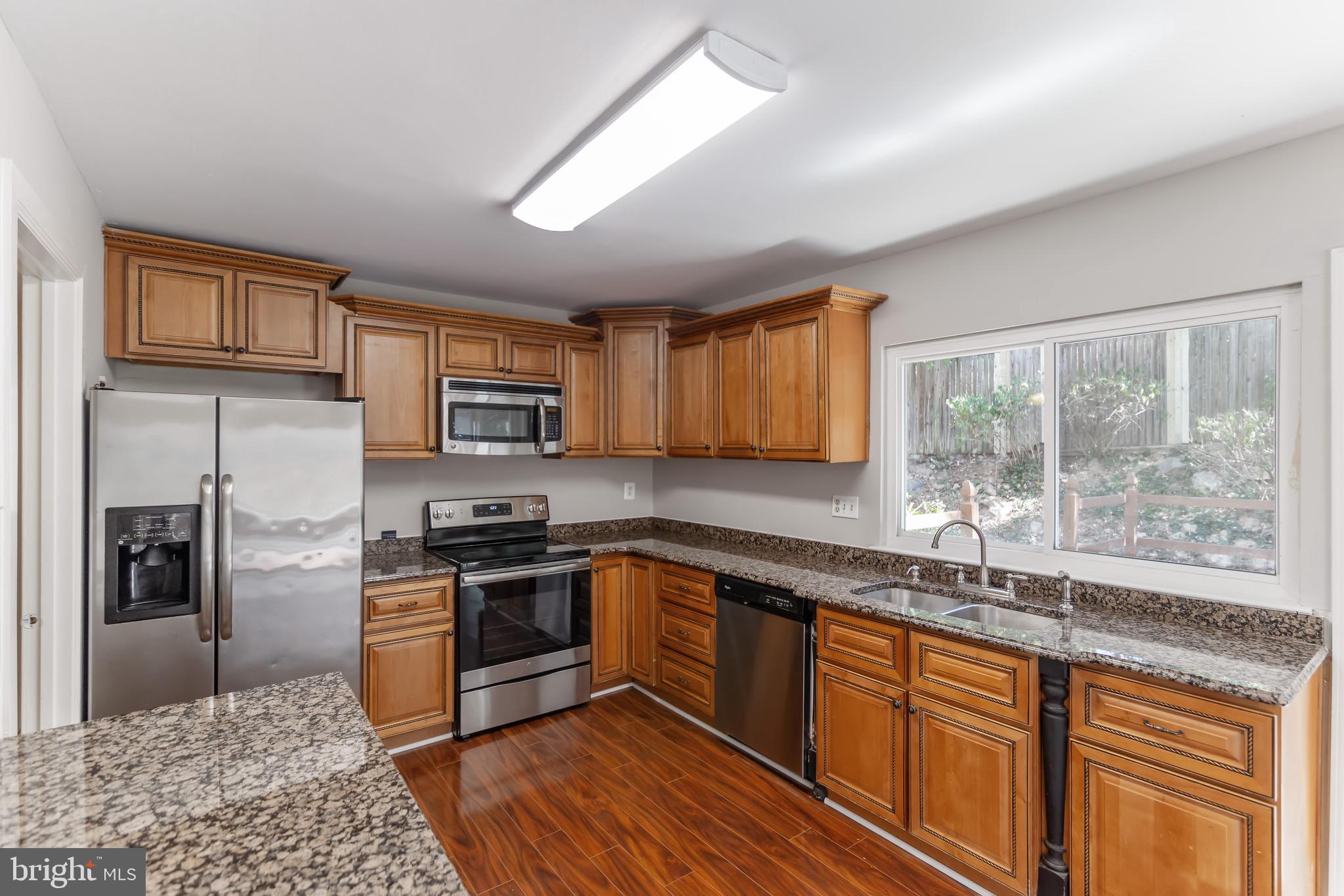 9104 Tulip Grove Road Gaithersburg, MD 20879 - Photo 12 of 27 Kitchen
